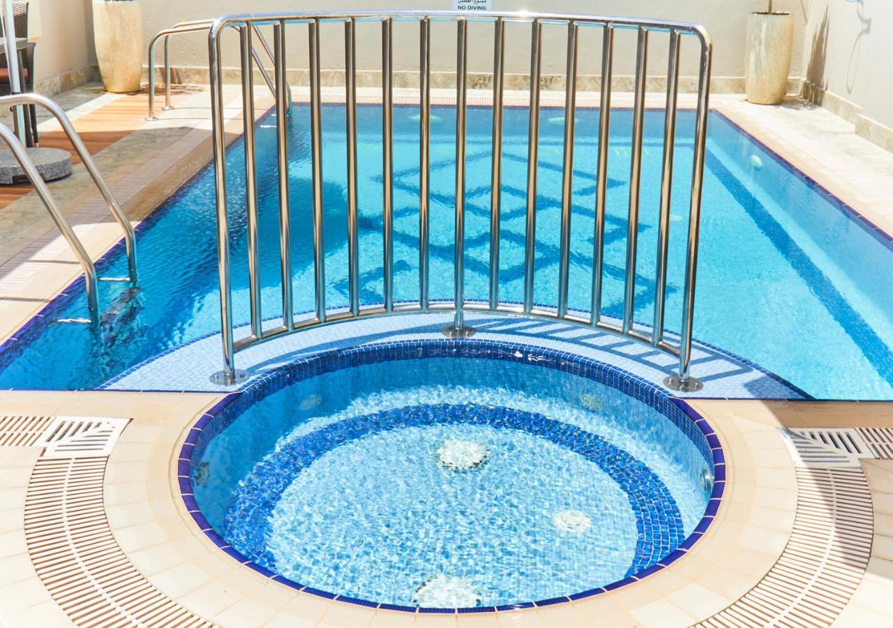 Rose Plaza Hotel Al Barsha Dubái Exterior foto